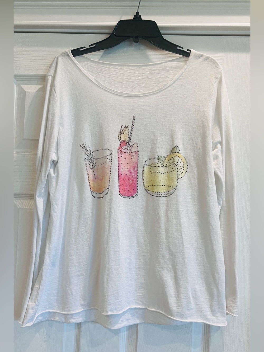 Chico’s White Graphic Long-Sleeve Women's Top with Drink Motif - XL